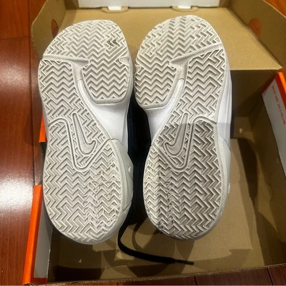 Nike Kids Black and White Striped Sneakers - Picture 5 of 6